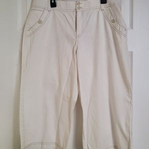 Dockers capris